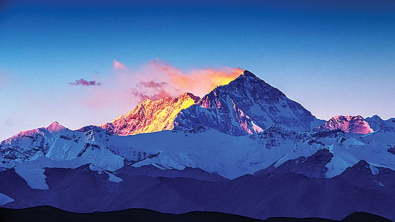 Ford Everest chinh phục đỉnh Everest: Vượt qua hành trình hoang sơ nhất thế giới