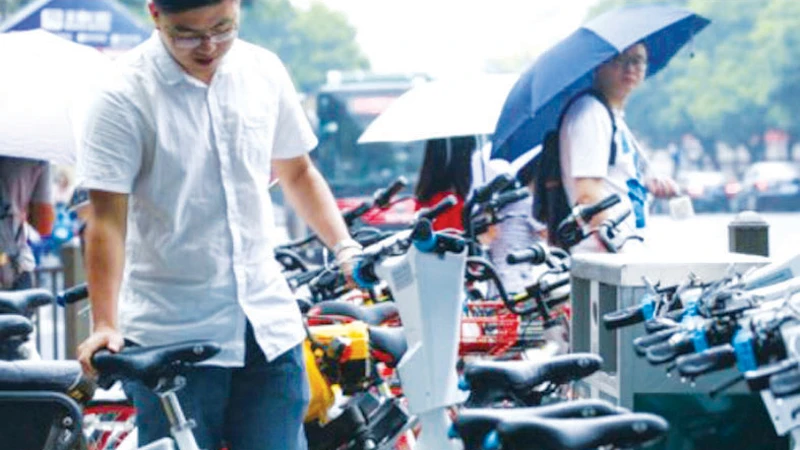 Cấm chia sẻ xe đạp điện vì thiếu an toàn