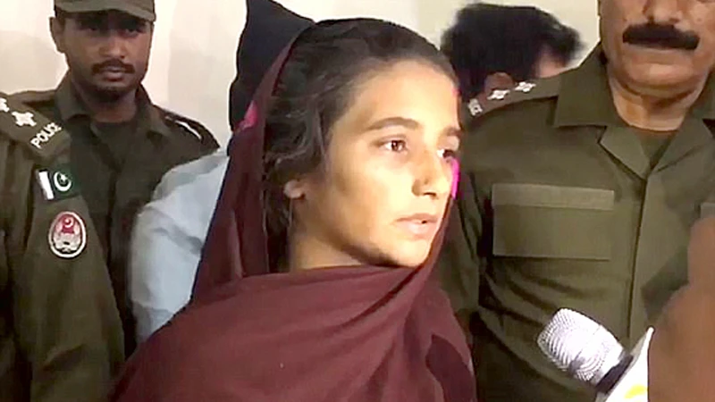 Cô dâu Pakistan bị buộc tội sát hại 15 người