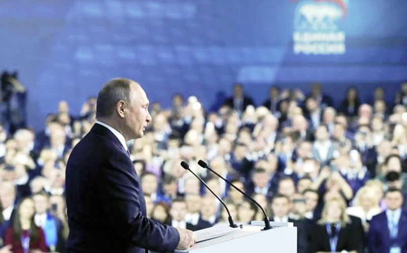 Tổng thống Putin phát biểu tại đại hội đảng Nước Nga thống nhất