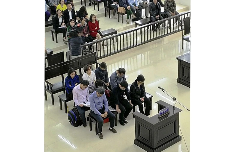 Các bị cáo trong phiên tòa xét xử phúc thẩm vụ án cựu đại biểu quốc hội Châu Thị Thu Nga lừa đảo