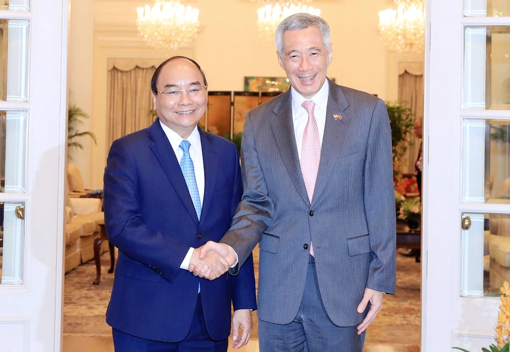 Thủ tướng Nguyễn Xuân Phúc và Thủ tướng Lý Hiển Long tại cuộc hội đàm