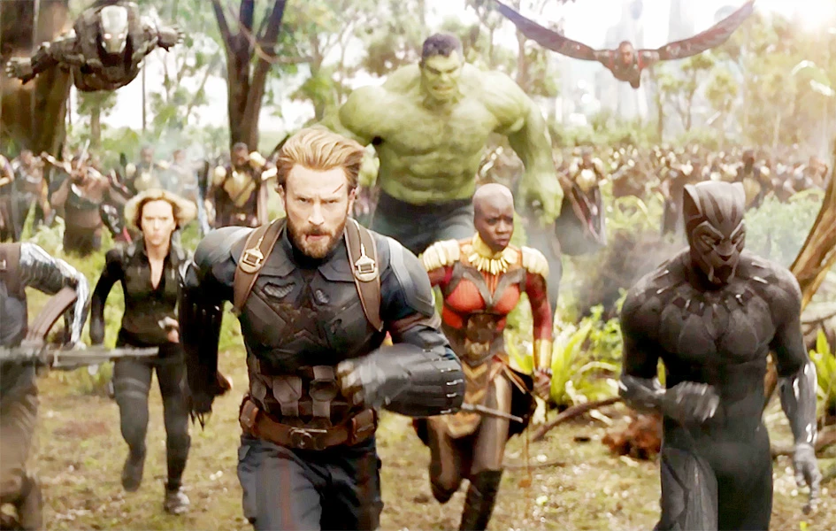 Avengers: Infinity War tiếp tục không đối thủ