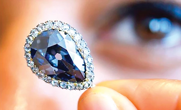 6,7 triệu USD cho viên kim cương 300 năm tuổi