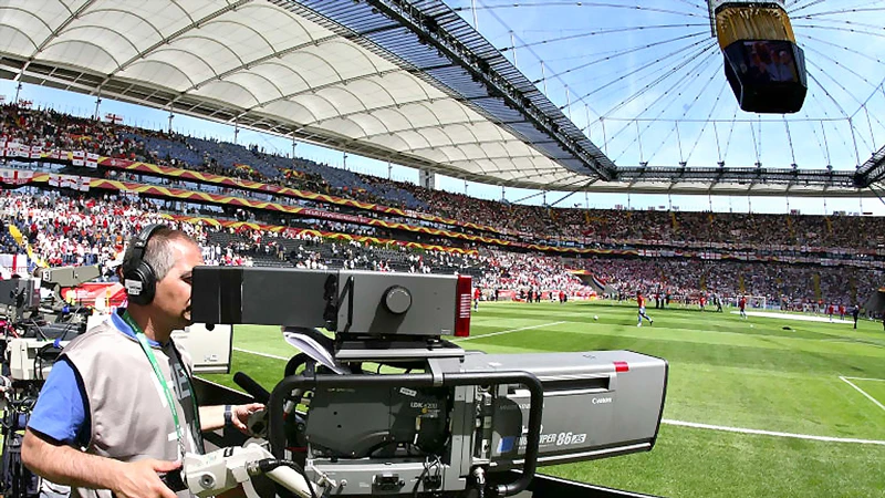 FIFA thu lợi nhuận lớn từ việc bán bản quyền truyền hình