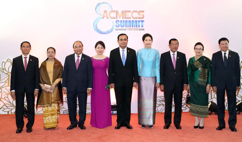 Các trưởng đoàn cùng phu nhân tham dự ACMECS lần thứ 8 và CLMV lần thứ 9