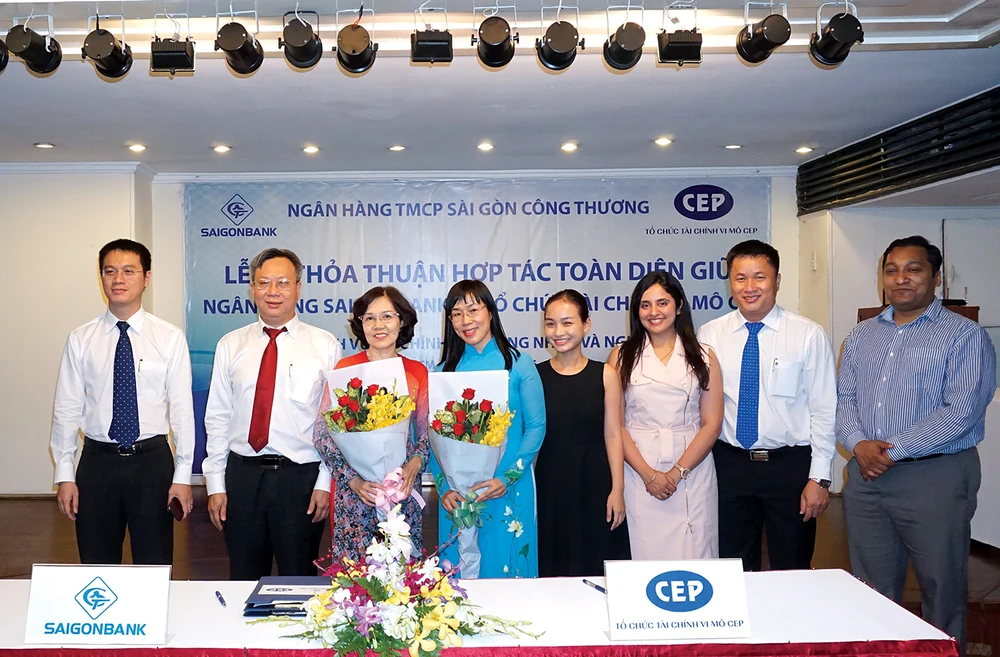 SaigonBank ký kết thỏa thuận hợp tác toàn diện các dịch vụ tài chính với Tổ chức tài chính vi mô - CEP