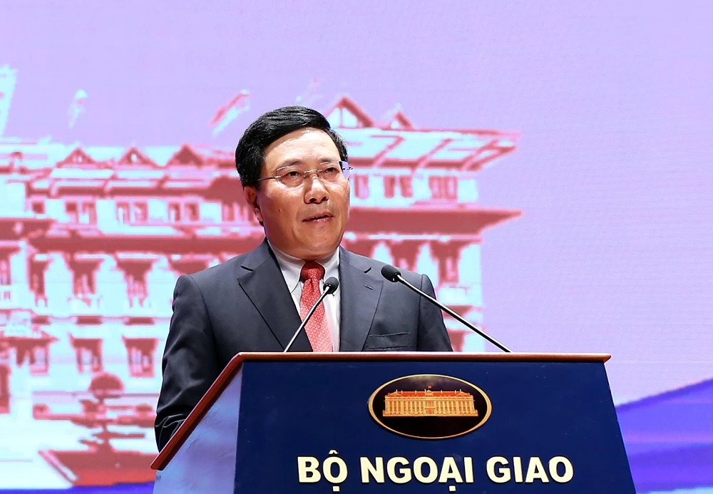 Phó Thủ tướng, Bộ trưởng Ngoại giao Phạm Bình Minh phát biểu tại hội nghị. Ảnh VGP