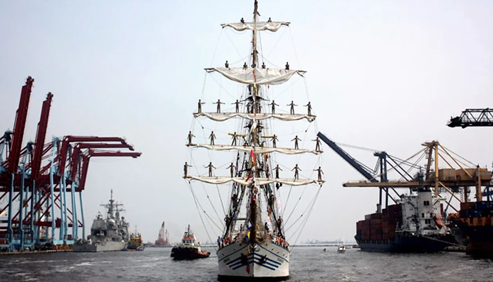 Đua thuyền buồm thúc đẩy phát triển kinh tế hàng hải