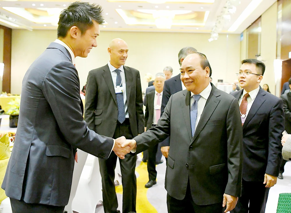 Thủ tướng Nguyễn Xuân Phúc gặp gỡ đại diện các tập đoàn toàn cầu