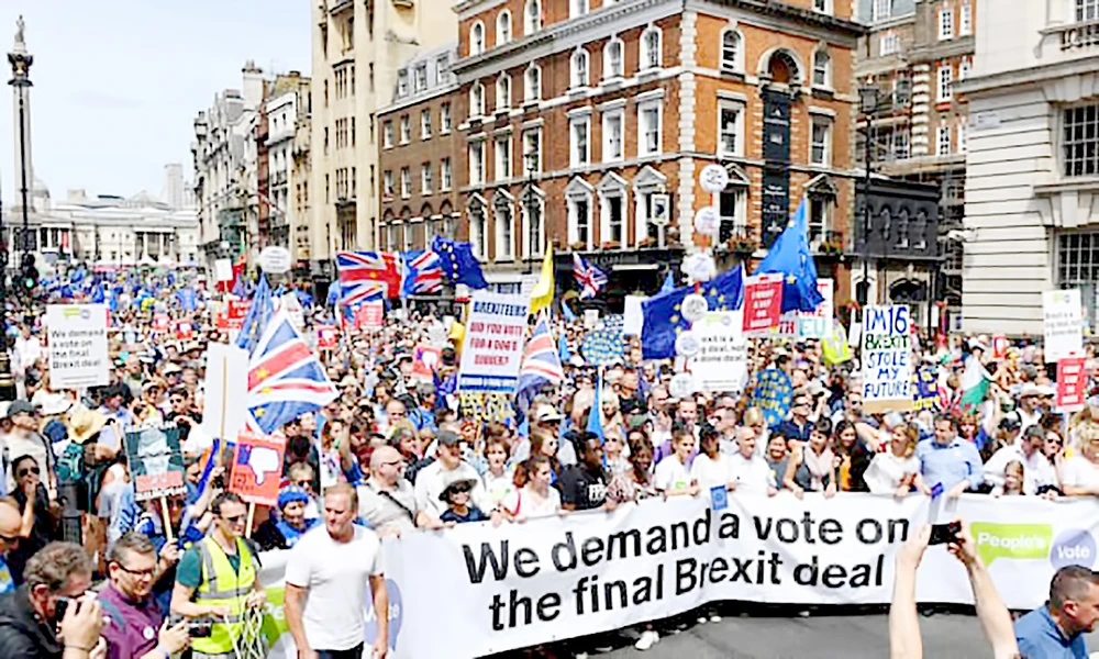 Người dân Anh biểu tình phản đối Brexit tại London