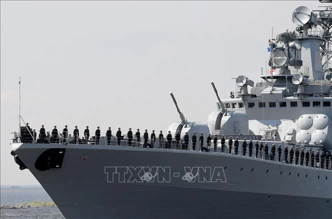 Tàu chống ngầm cỡ lớn Severomorsk của Nga tham gia cuộc tập trận chống cướp biển với Nhật Bản. Ảnh: TTXVN
