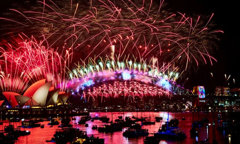 Màn trình diễn pháo hoa ngoạn mục đón năm mới tại Sydney, Australia