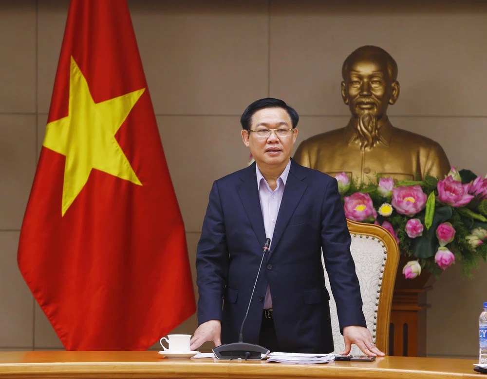 Phó Thủ tướng Vương Đình Huệ phát biểu chỉ đạo cuộc họp. Ảnh: VGP
