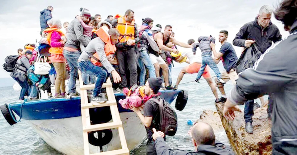 Người di cư vượt biển vào châu Âu