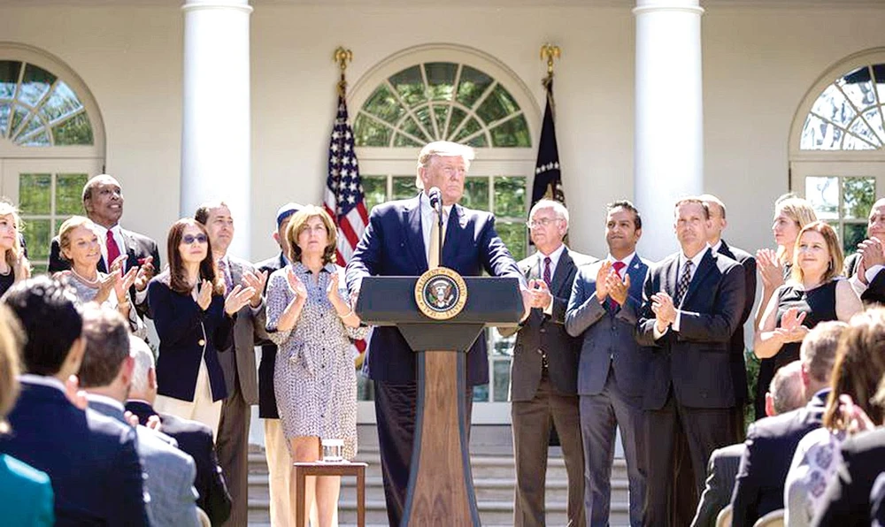 Tổng thống Mỹ Donald Trump phát biểu tại Nhà Trắng
