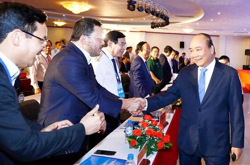 Thủ tướng Nguyễn Xuân Phúc và các đại biểu tham dự hội nghị Xúc tiến đầu tư tỉnh Quảng Ngãi năm 2019. Ảnh: TTXVN