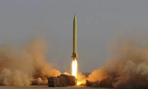Iran phóng tên lửa tầm trung