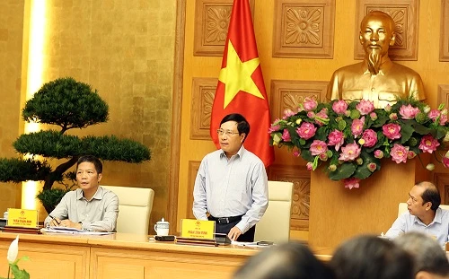 Phó Thủ tướng Phạm Bình Minh phát biểu tại Phiên họp. Ảnh: VGP