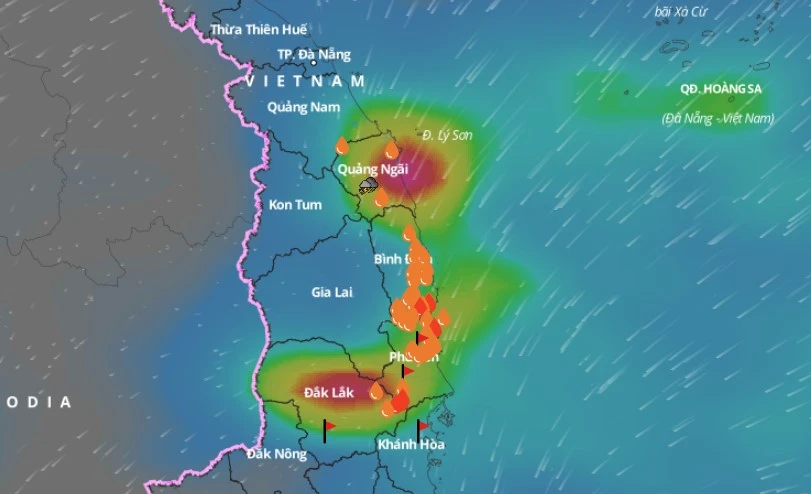 Mưa lớn ở khu vực từ Thừa Thiên - Huế đến Khánh Hòa còn diễn biến phức tạp. Ảnh: vndms