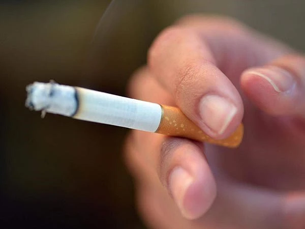 Những đối tượng dễ mắc bệnh ung thư phổi thường là người hút thuốc lá