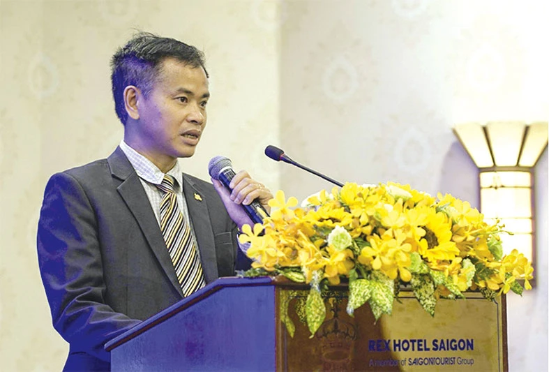 Ông Phạm Hữu Toản - Phó Giám đốc Tài chính Tập đoàn Xây dựng Hòa Bình chia sẻ tại sự kiện