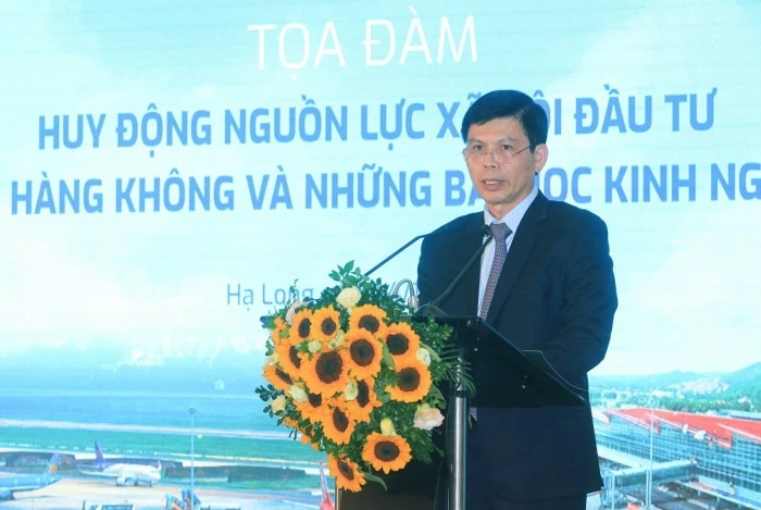Thứ trưởng Bộ GTVT Lê Anh Tuấn phát biểu tại tọa đàm. Ảnh: mt.gov.vn