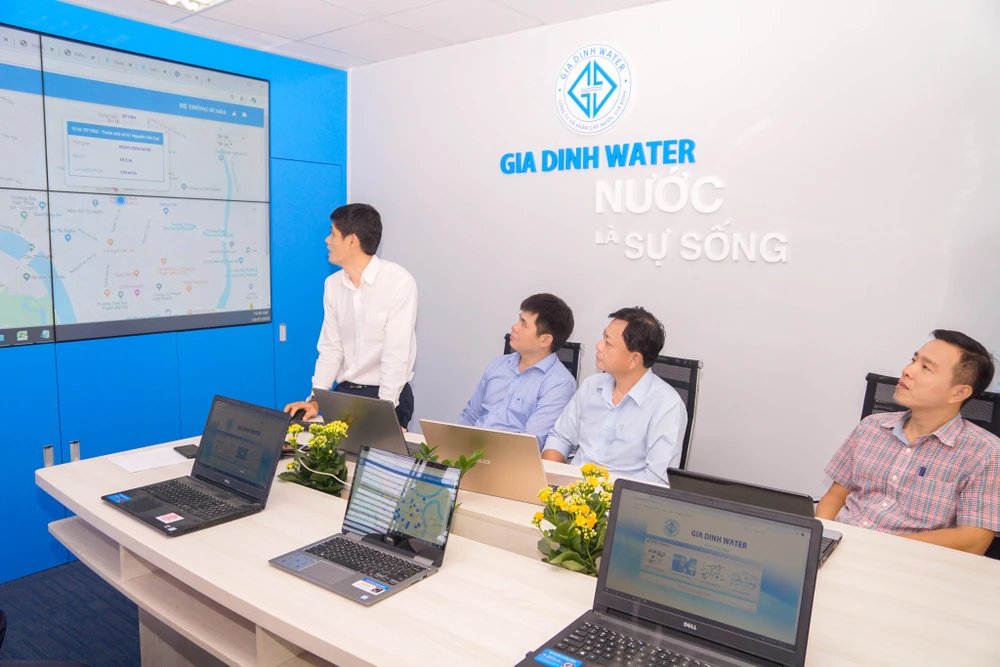 Từ Trung tâm NOC, nhân viên cấp nước Gia Định có thể theo dõi tình hình cấp nước trên địa bàn quản lý