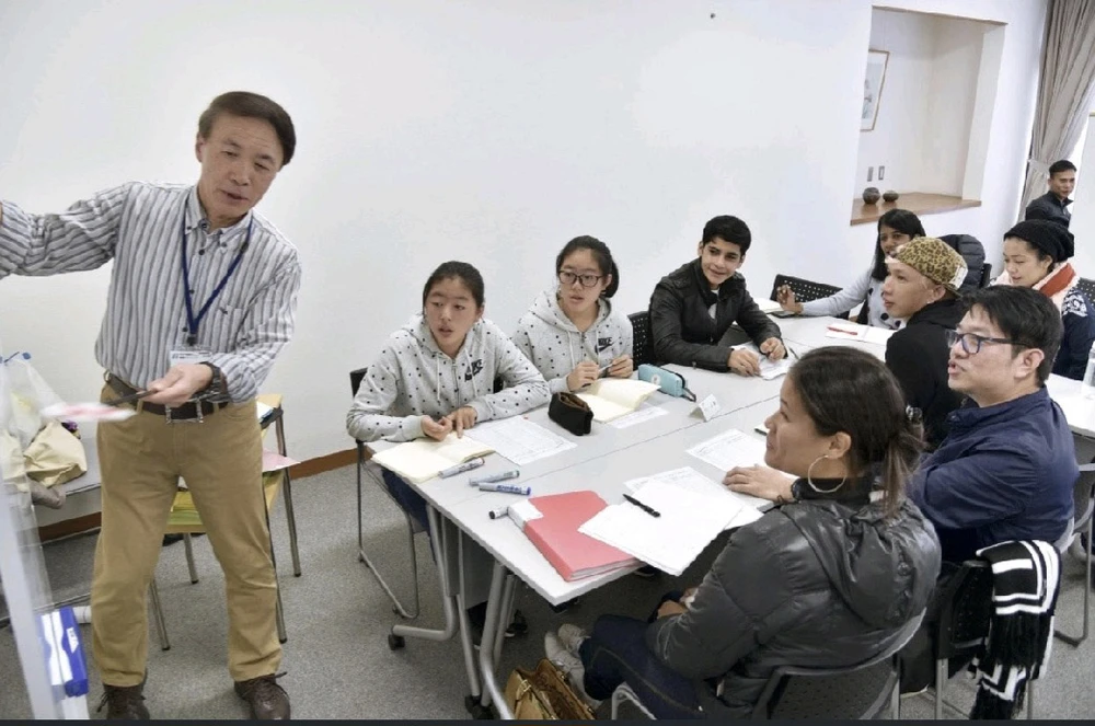 Lao động nước ngoài học lớp bồi dưỡng tiếng Nhật tại tỉnh Aichi