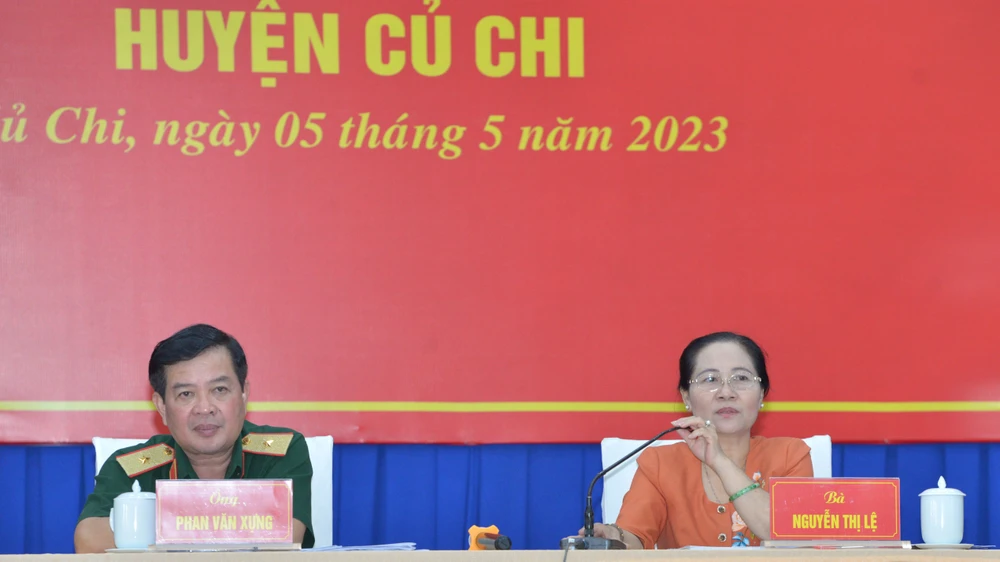 Tổ đại biểu Quốc hội TPHCM (đơn vị số 10) tiếp xúc cử tri huyện Củ Chi. Ảnh: CAO THĂNG 