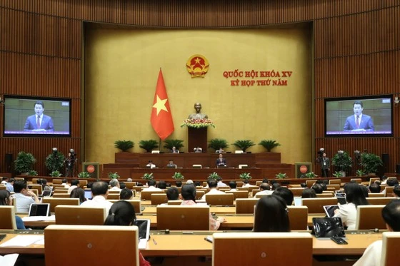 Quốc hội dành cả ngày 21-6 để các đại biểu thảo luận tại hội trường về dự thảo Luật Đất đai (sửa đổi). Ảnh: QUANG PHÚC