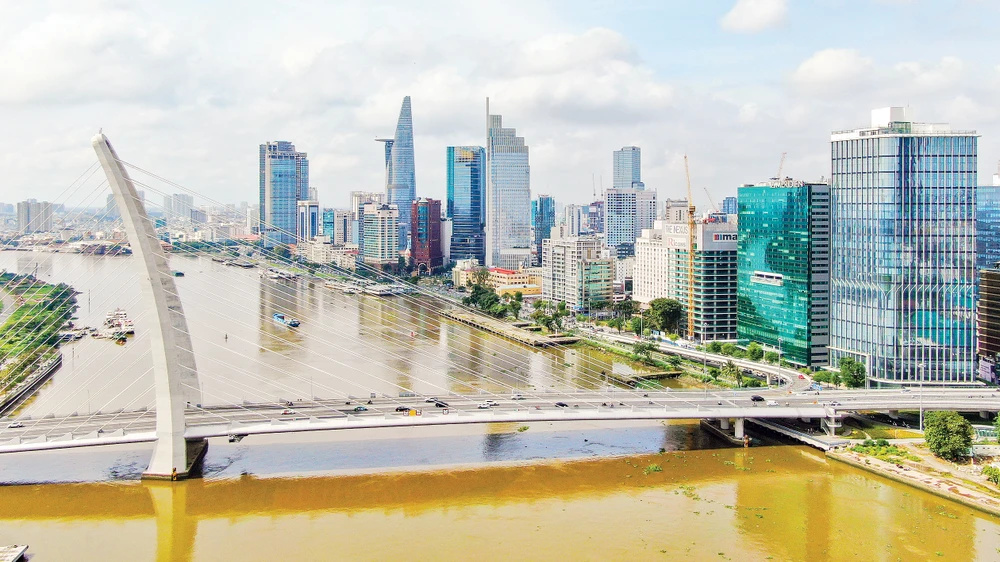 Cầu Ba Son vượt sông Sài Gòn kết nối TP Thủ Đức với trung tâm TPHCM. Ảnh: HOÀNG HÙNG