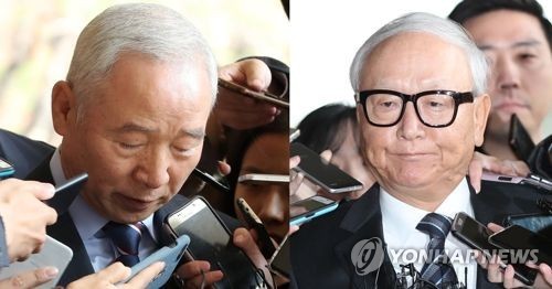 The file photo, on Nov. 14, 2017, shows two former spy chiefs -- Nam Jae-joon (L) and Lee Byong-ho (R) accused of paying billions of won with the agency's off-book funds to two aides of then-President Park Geun-hye. (Yonhap)