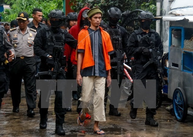 Indonesia police arrest a man suspected to be terrorist in Mekarsari, West Java, on October 26 - Illustrative image (Source: VNA)