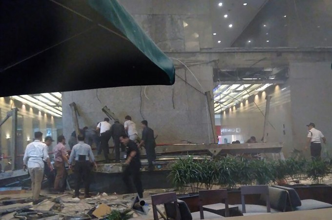 Floor at Indonesia's stock exchange collapsed, 20 injured