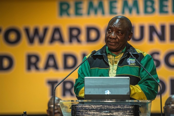 S.Africa’s new president vows to tackle state corruption 