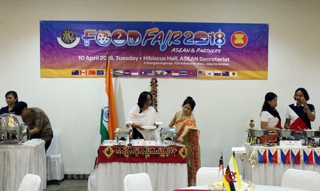 Stalls run by other ASEAN countries at the festival (Photo: VNA)