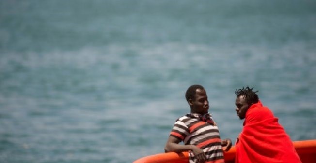 Spain rescues nearly 500 migrants at sea in single day