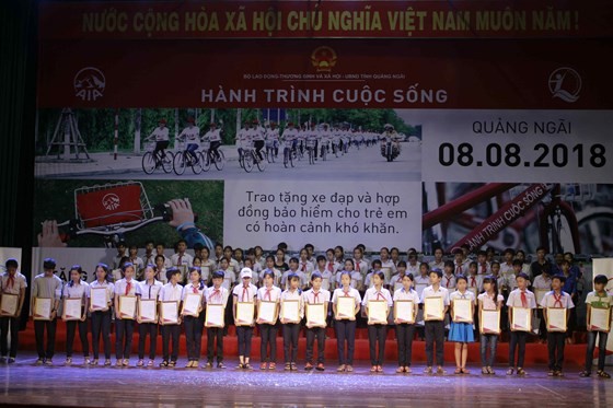 "8th journey of life" program launched in Quang Ngai