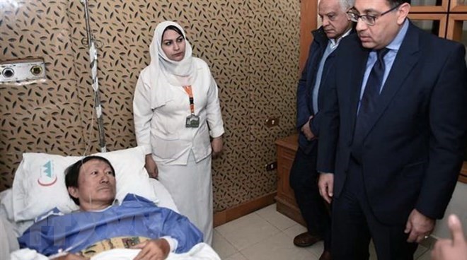 Egyptian PM visits injured Vietnamese tourists in roadside bomb