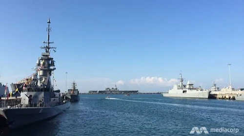 Các tàu chiến quốc tế đổ về căn cứ hải quân Changi. Ảnh: CNA