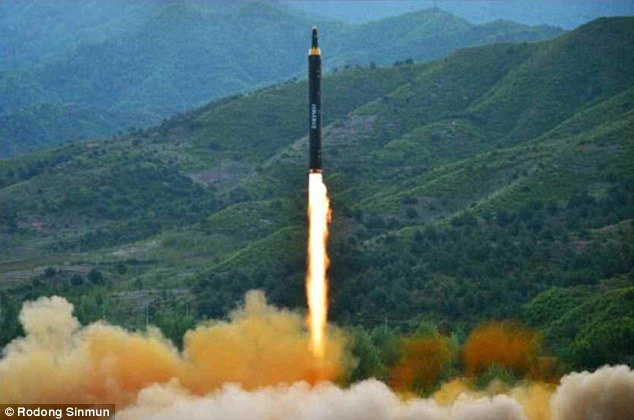 Triều Tiên phóng thử một loại tên lửa đạn đạo tầm trung loại mới. Ảnh: Rodong Sinmun