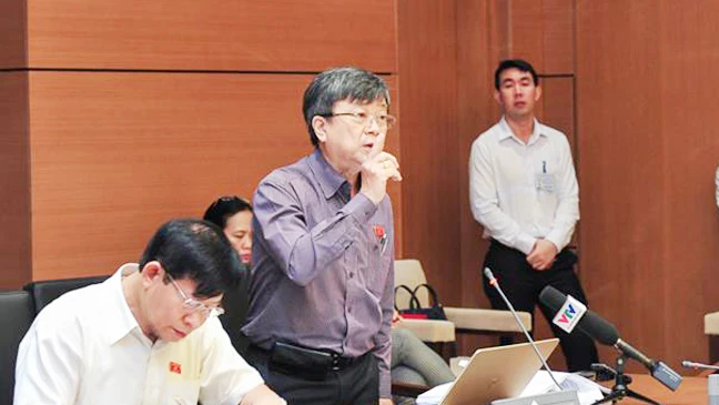 Đại biểu Quốc hội Trương Trọng Nghĩa phát biểu tại Hội nghị góp ý sửa đổi Bộ luật hình sự