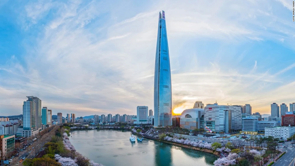 Hơn 10 triệu lượt khách tham quan tòa nhà cao nhất Hàn Quốc