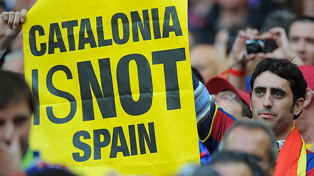 Người dân Catalonia biểu tình đòi tách khỏi Tây Ban Nha. Ảnh: El Pais
