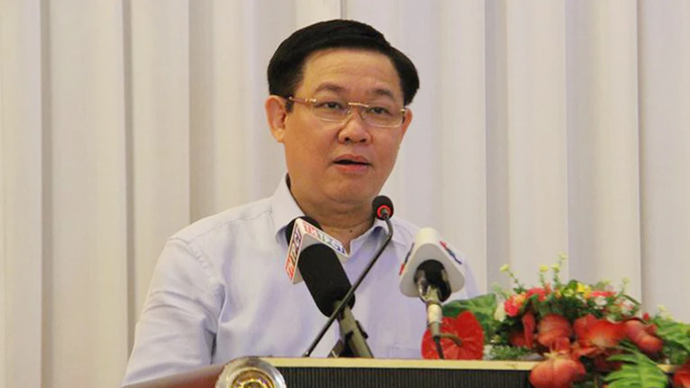 Phó Thủ tướng Chính Phủ Vương Đình Huệ phát biểu tại Hội nghị