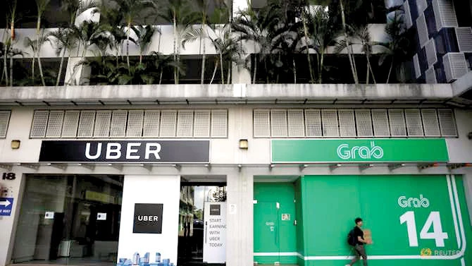 Grab và Uber bị phạt gần 10 triệu USD tại Singapore