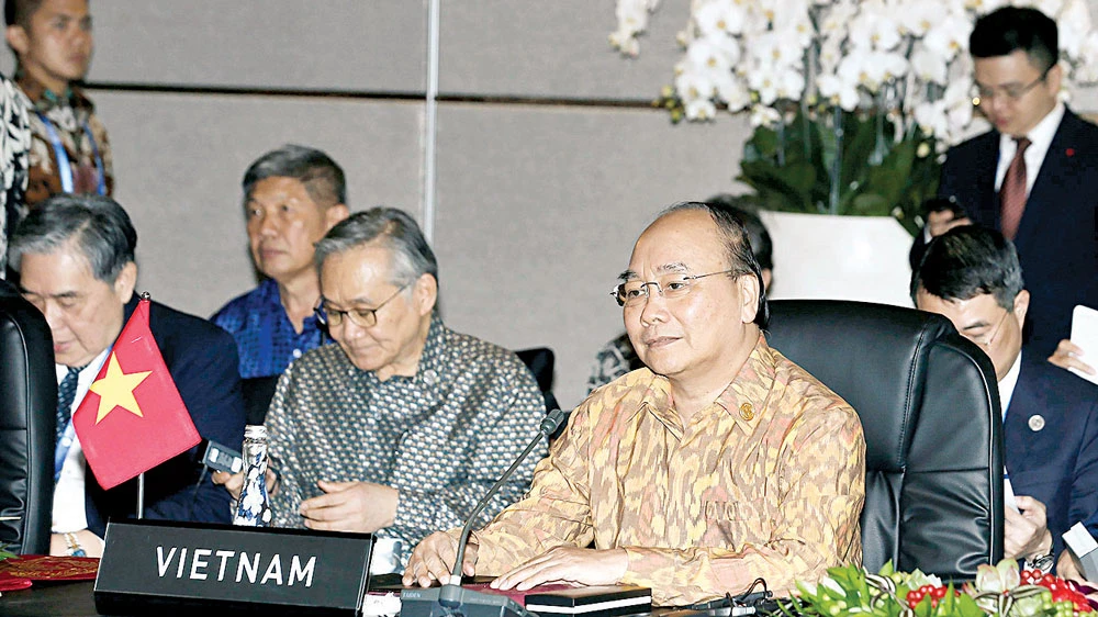 Thủ tướng Nguyễn Xuân Phúc tại Cuộc gặp các Nhà lãnh đạo ASEAN. Ảnh: TTXVN