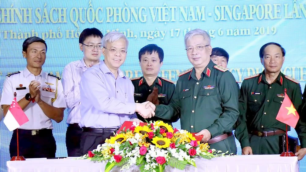 Việt Nam, Singapore ủng hộ nhau trong các diễn đàn đa phương