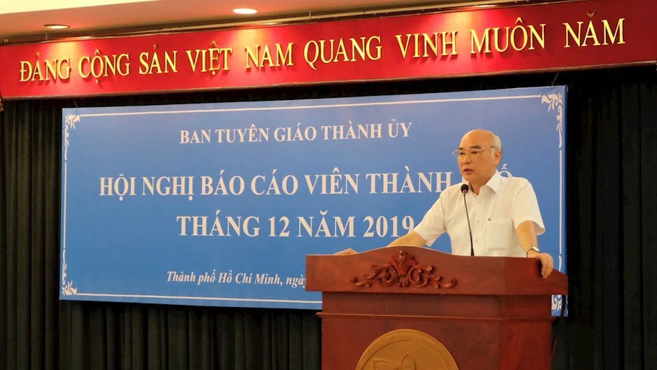 Đồng chí Phan Nguyễn Như Khuê báo cáo tại hội nghị. Ảnh: Thanhuytphcm
